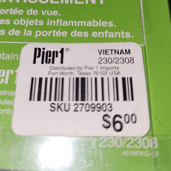 Pier 1 Imports 2 Boxes of 6 Red & White Swirl Peppermint Creme Tealight Candles - Picture 5 of 5